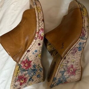 b.o.c. Born Concepts Floral Cork Wedge Mules size 10/42 🌸